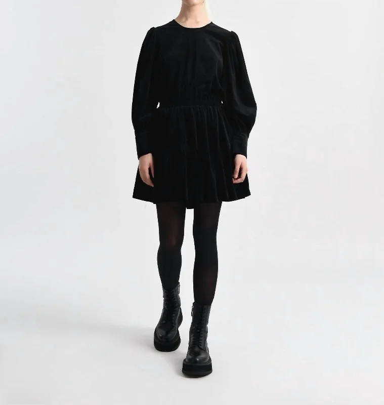 Early Access casual midi dressStep It Up Dress In Black