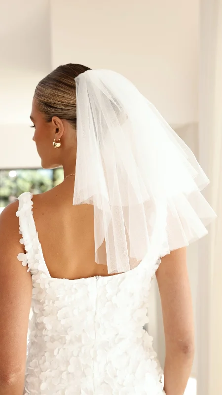 Lowest Price Shes In Love Veil - White