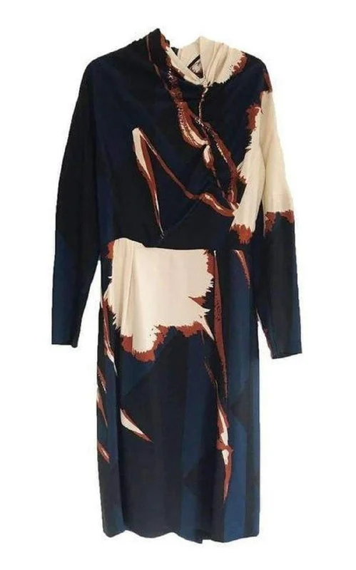 Last Chance trendy wrap dressNavy Crepe Abstract Print Dress