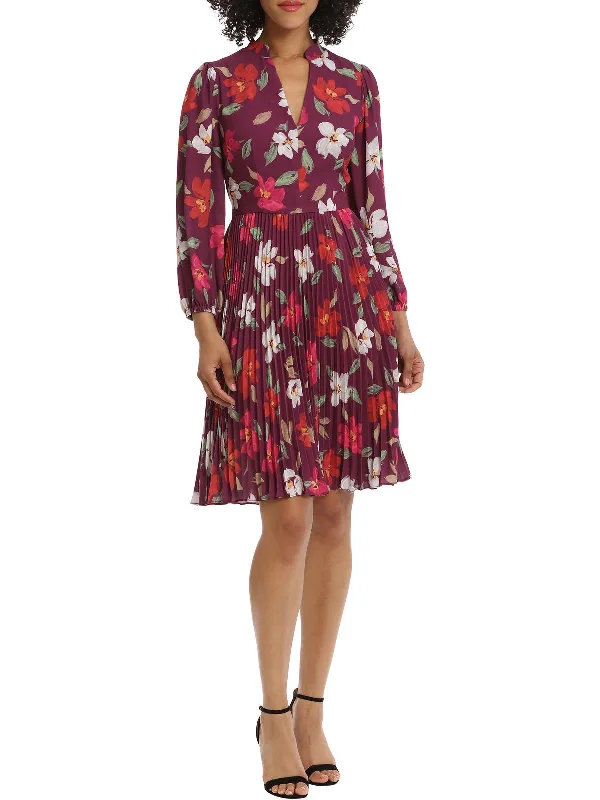 Limited Quantity luxury dressWomens Pleated V-neck Fit & Flare Dress