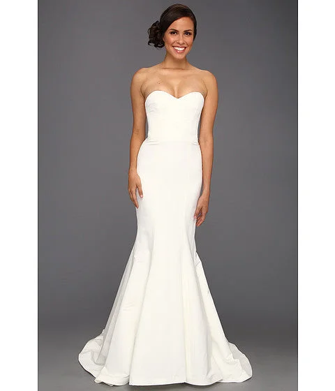 Year-End Clearance Nicole Miller Dakota (NEVER WORN!!)
