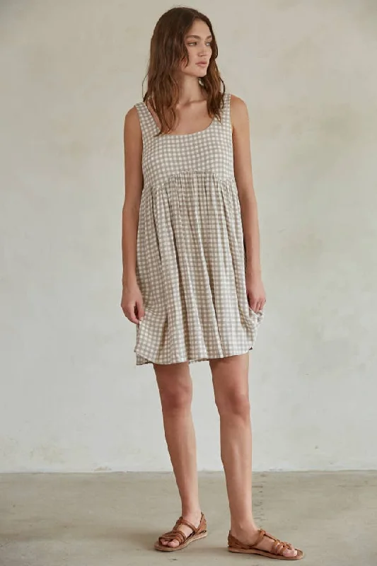 Major Savings sophisticated dressGINGHAM PRINT DRESS